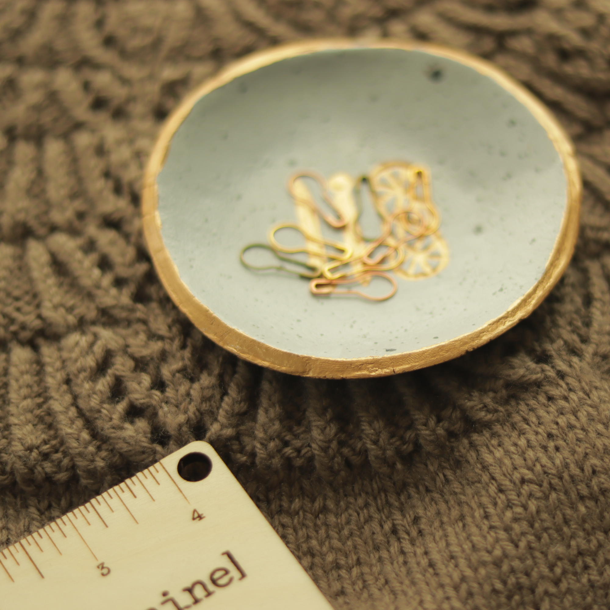 Yarn & Knitting Needle Dish - Stitch Marker Organizer & Jewelry Dish –  Plant & Fiber